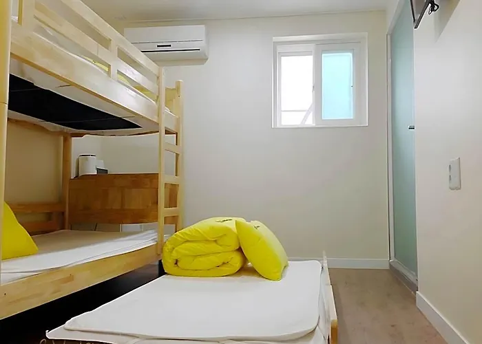 24 Myeongdong Avenue 2* ソウル特別市