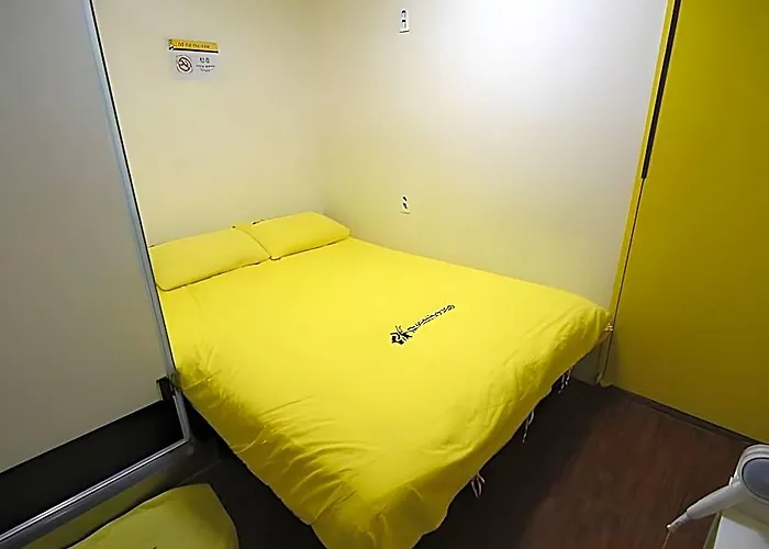 ホテル 24 Myeongdong Avenue 2*