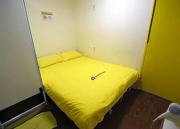 Hotel 24 Myeongdong Avenue 2*